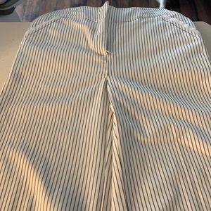 Like new Dept women’s flared dress pants